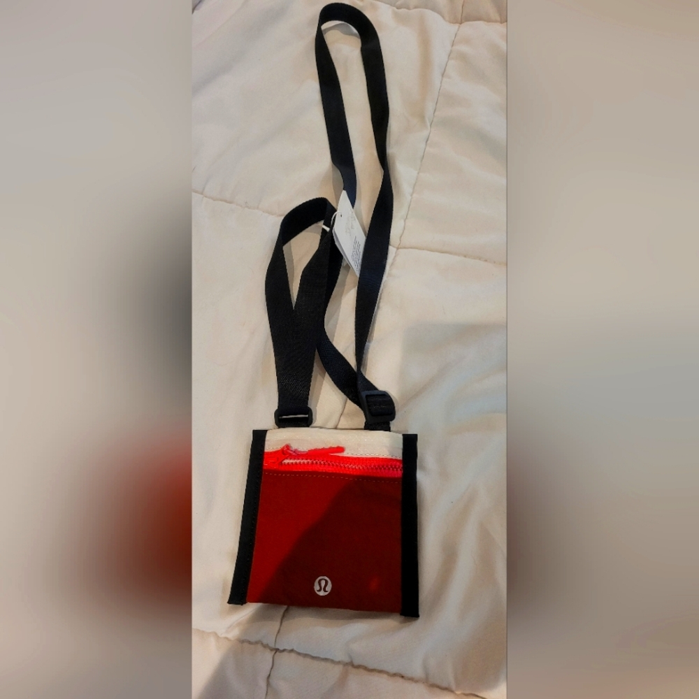 Lululemon Ever Ready Crossbody Wallet